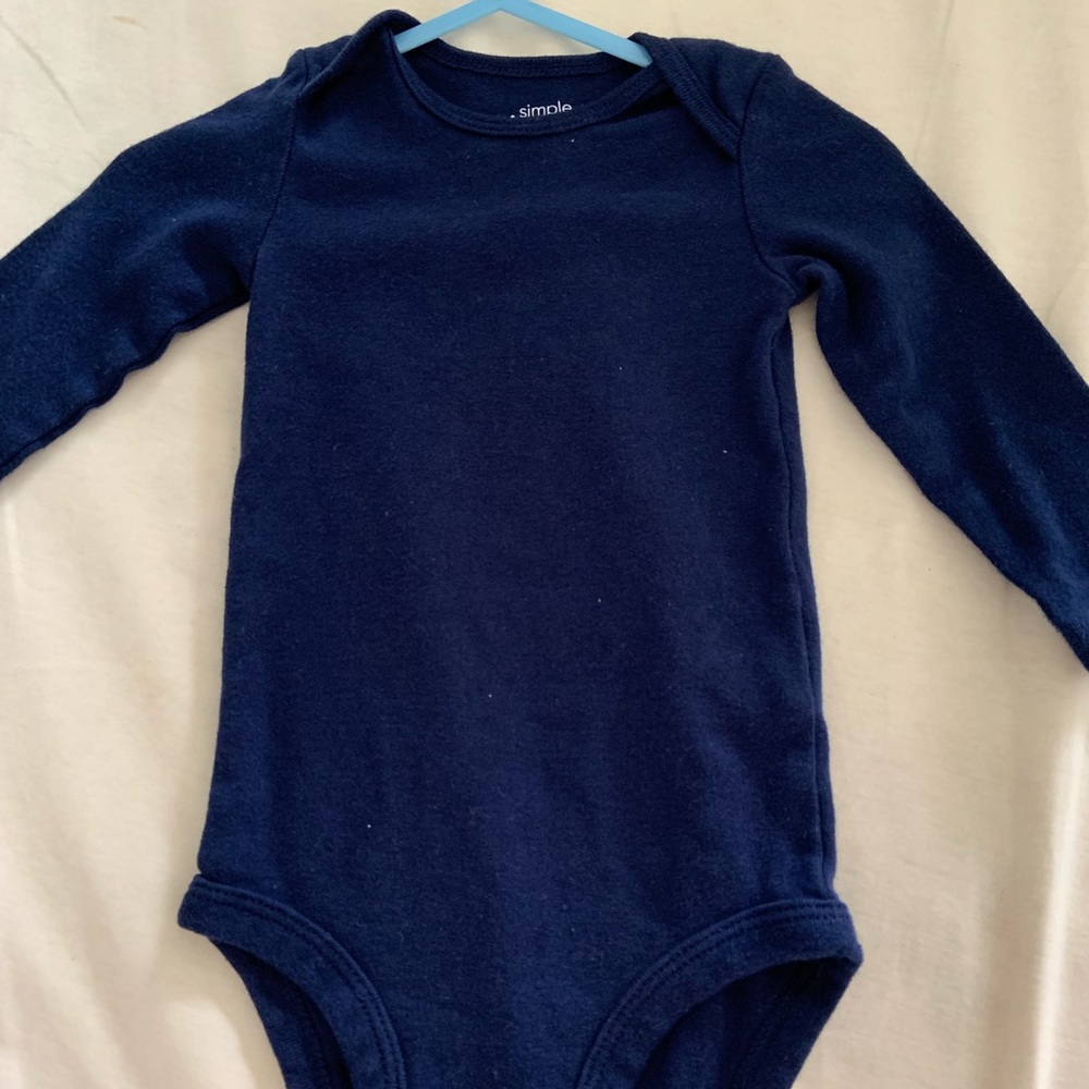 Carters 5 baby onesies